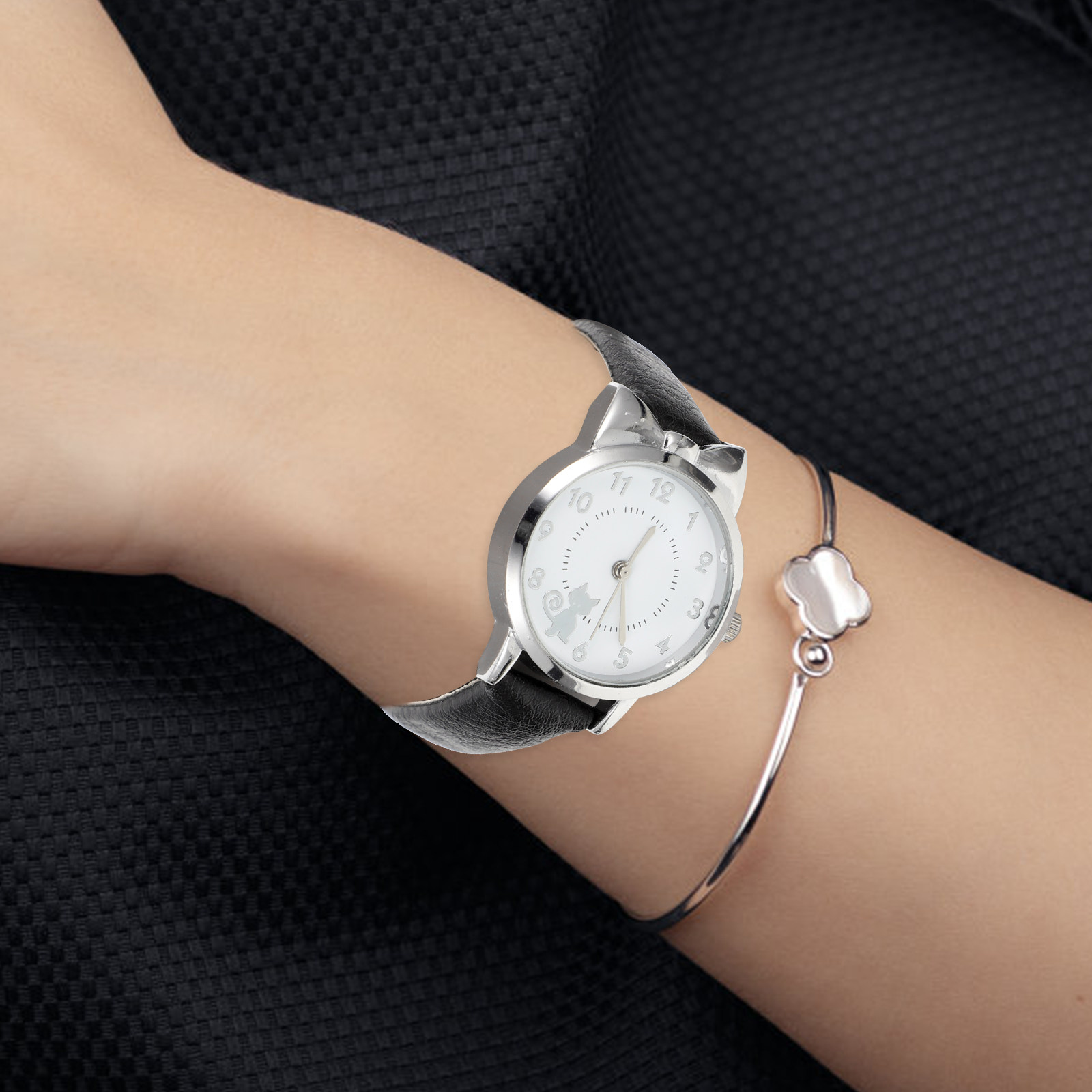 Women Watch Small Cat Pattern  - Luxury Watch White ulasan dan harga